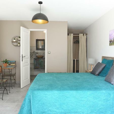 Chambre D'Hotes Du Charme Provencal Sénas エクステリア 写真